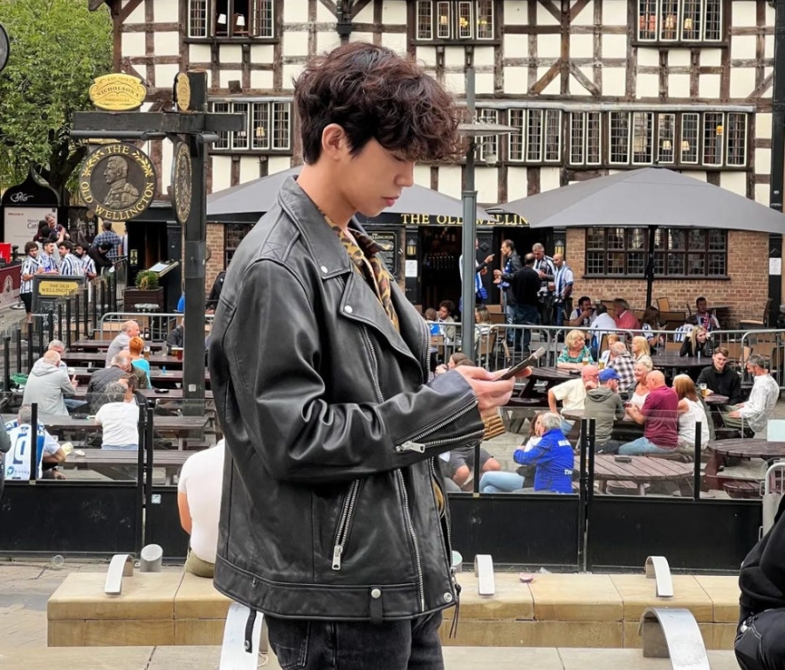 음악과 패션으로 사랑받는 임영웅: 독특한 스타일의 진화